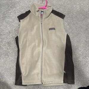 Columbia vest